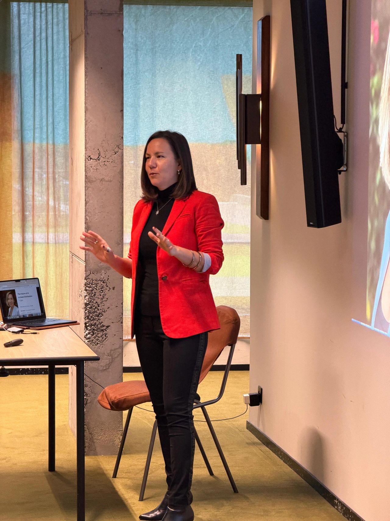 Ira Vouk delivering AEO/GEO training for Pandox hotels, Brussels